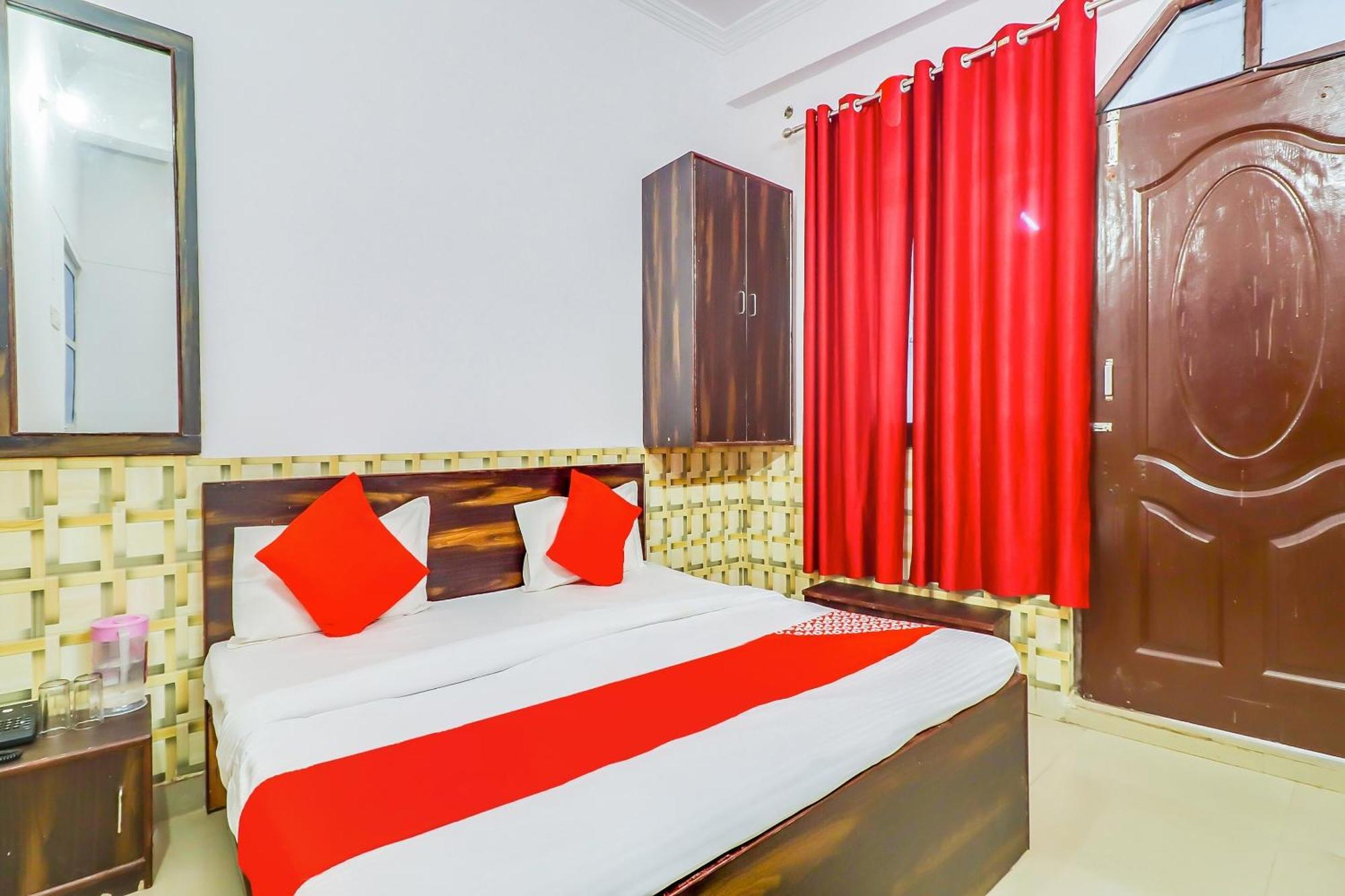 OYO 76591 Hotel Dolphin Lucknow Buitenkant foto