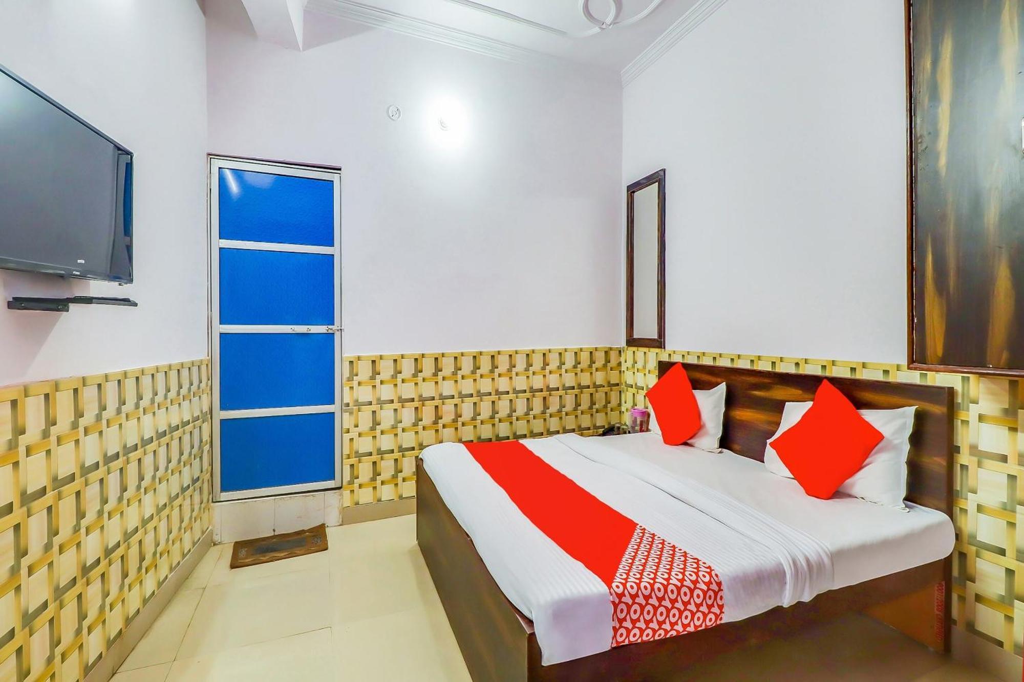 OYO 76591 Hotel Dolphin Lucknow Buitenkant foto